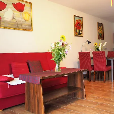 Dom Morski منزل للإقامة *