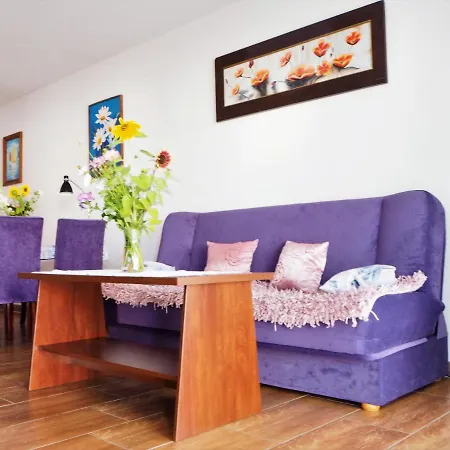 Dom Morski منزل للإقامة سيانوزيتي